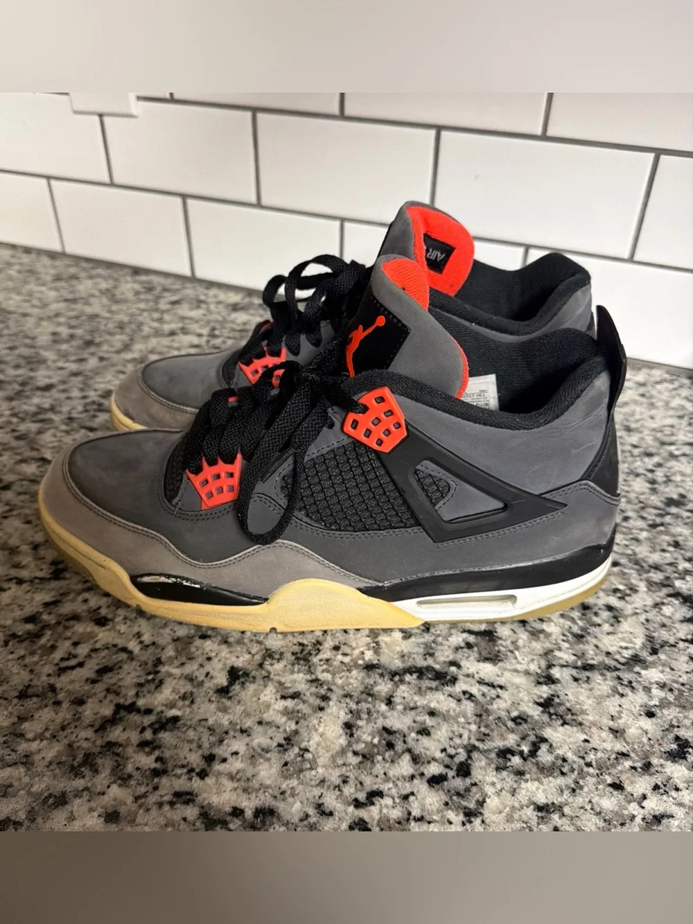 Jordan Air Jordan 4 Infrared DH6927-061 Men's Mid Top Sneaker Gray/Black size 11